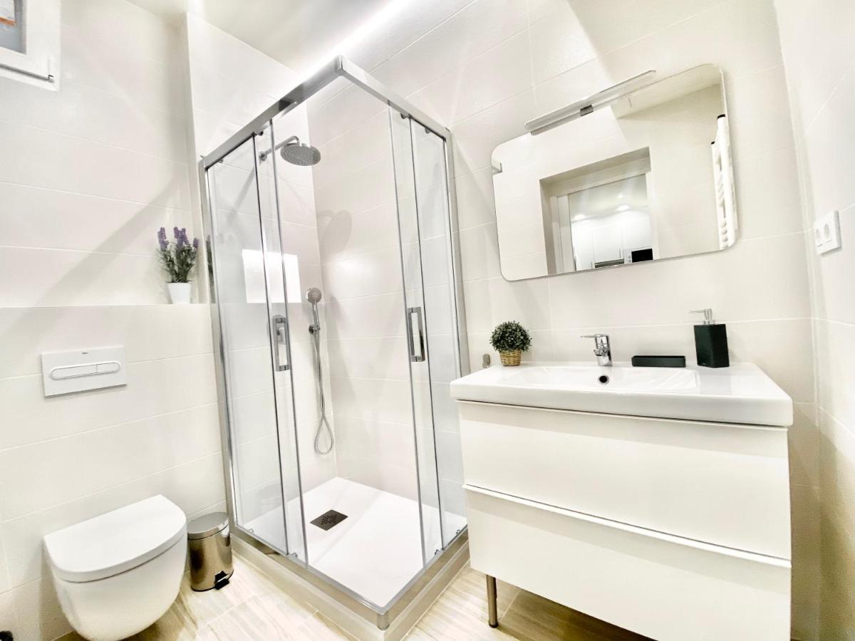 Apartamento Madrid Junto Palacio Real Luaran gambar